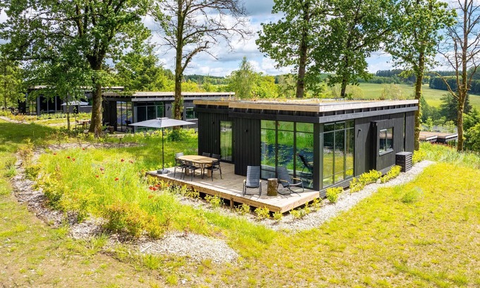 Neufchateau House | Sauna Lodge Stay with Hillview