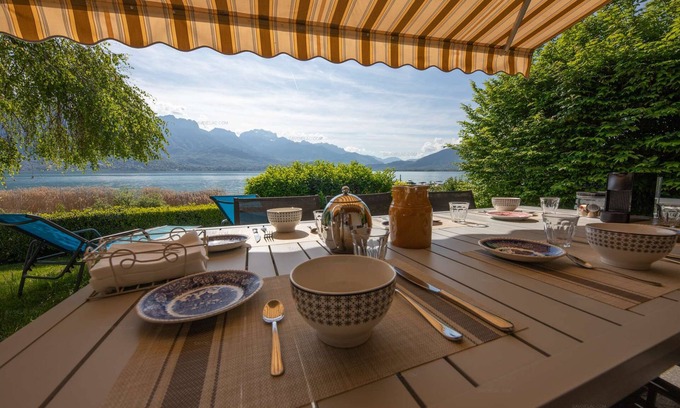 Sevrier House | Savoielac - Lake Annecy - Sévrier - Lakeside : Villa Poisson Rouge