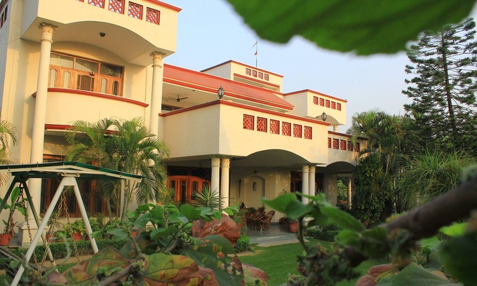 Jalandhar House | Savrupson Modern Villa (Bed & Breakfast)