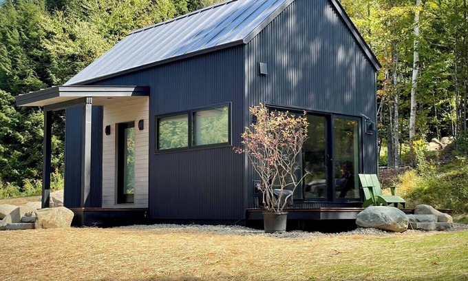 Waterbury Center House | Scandinavian Alpine Cabin Retreat