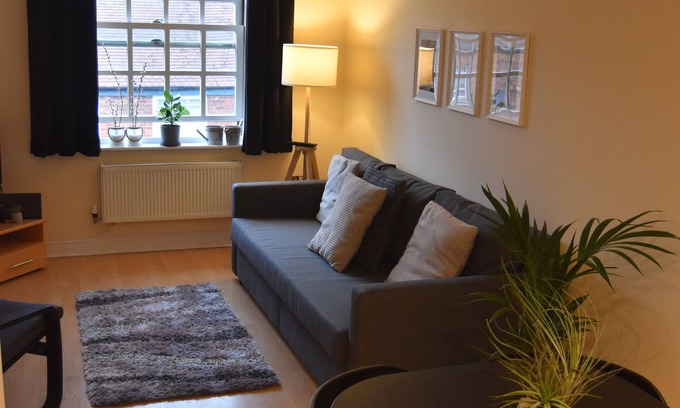 Worcester Apartment | Scandinavian City Centre Apartment