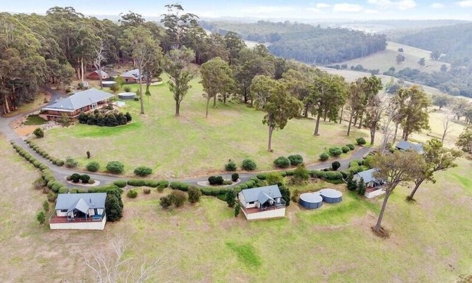 Quinninup House | Scarlet Woods Big House (minimum 3 night stay)