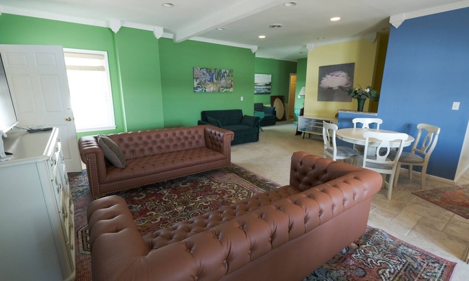 Marysville Condo | Scenic 2 bed, 1.5 bath condo with river views on St. Clair River - U2