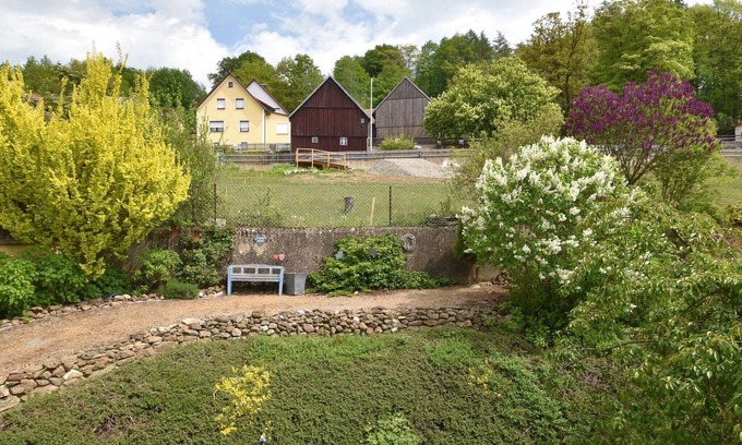 Tannesberg Apartment | Scenic Apatrtment in Tännesberg with Balcony