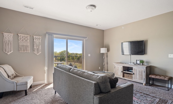 West Des Moines Apartment | Scenic Forest View w/Garage