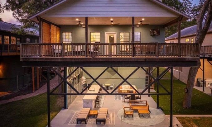 McQueeney House | Scenic Lakefront | Fire Pit + Outdoor Kitchen