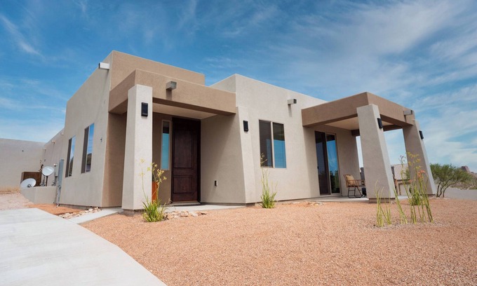 Drexel Heights House | Scenic Mountain Retreat: Tranquil 2BR Private Casita