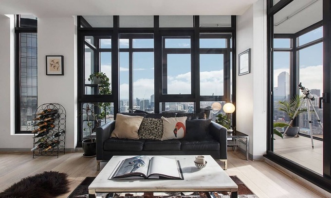 Southbank Apartment | Scenic Penthouse Living in the Heart of Melbourne