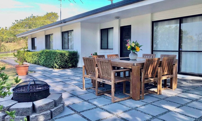 Teviotville House | Scenic Rim, Beautiful Executive Holiday Retreat