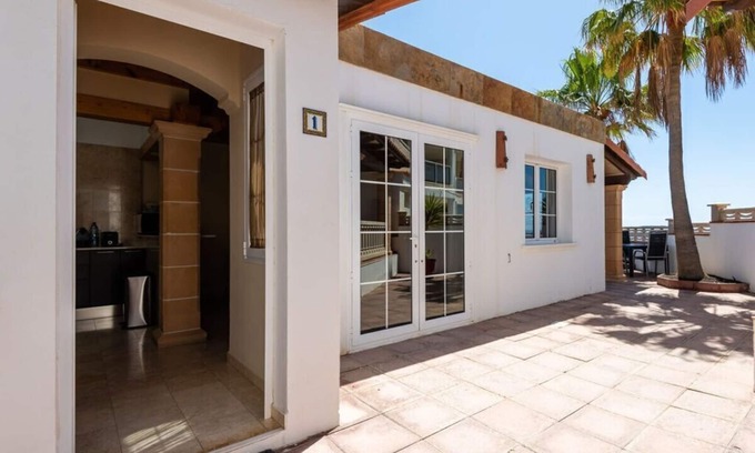 Bahia Calma Villa | Scenic villa with swimming pool