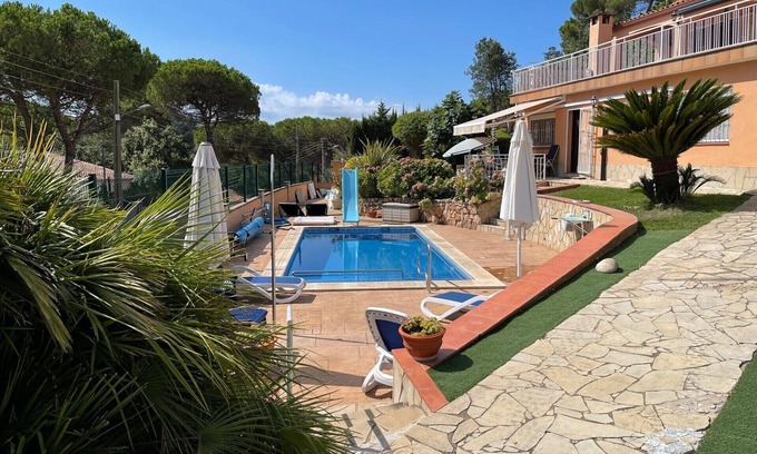 Vidreres Apartment | Schöne Eg-ferienwohnung im Dreieck Lloret de Mar-blanes-vidreres +pool+garten