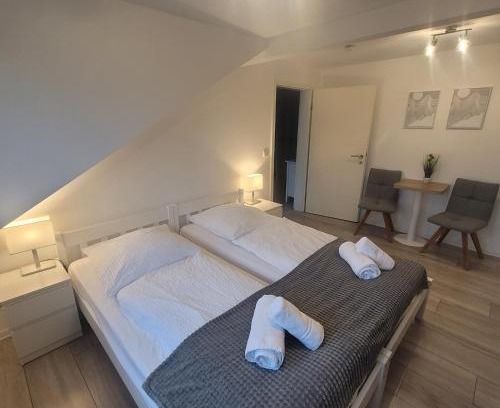 Oftersheim Apartment | Schöne FeWo nähe Schwetzingen-Hockenheim