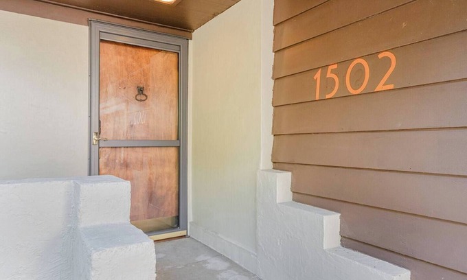 Midland House | Schambra House:Rare architecture