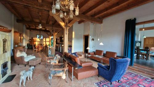Mellenthin Apartment | Scheunenloft Usedom -4- Familienoase bis 15 Pax spacious big garden dog-friendly - SiLyVi homes