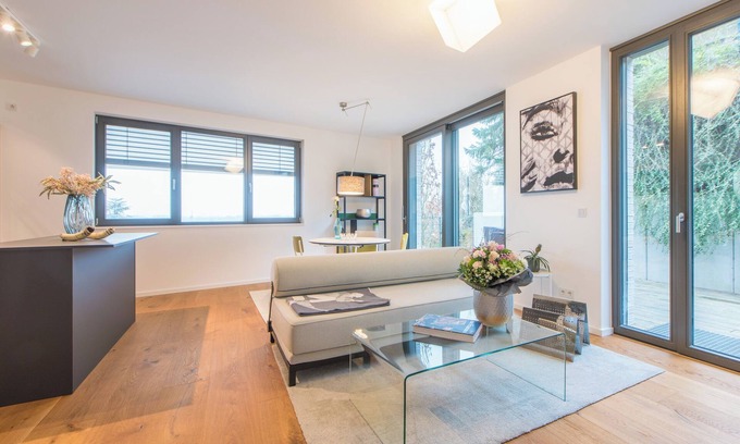 Heppenheim Apartment | Schlossberg Maisonette: Modern accommodation with a view for 4 people