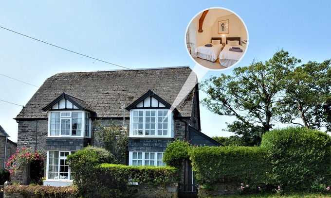 Little Petherick House | School Cottage - Two Bedroom House, Sleeps 4
