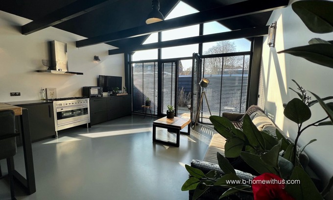 Schoorldam House | SCHOORL: NEW - Stylish and modern apartment in a beautiful location.