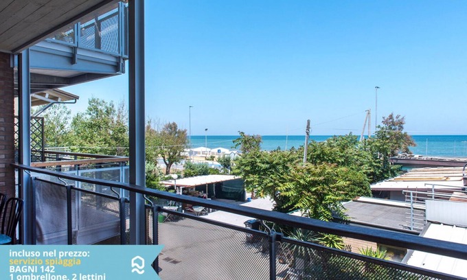 Senigallia Apartment | SE002 - Senigallia, seafront one bedroom apartment with beach