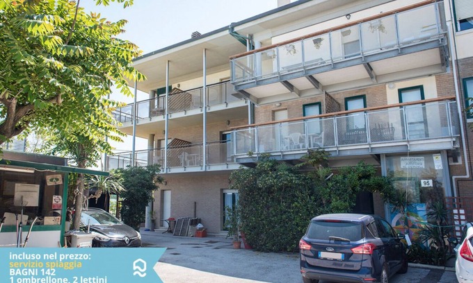 Senigallia Apartment | SE008 - Senigallia, one bedroom apartment on the sea with beach