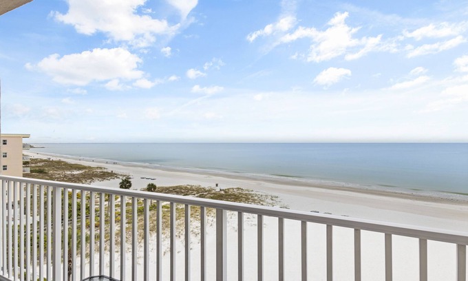 Madeira Beach Condo | π Sea Breeze #506 Direct Gulf Front with Prime Madeira Beach Location