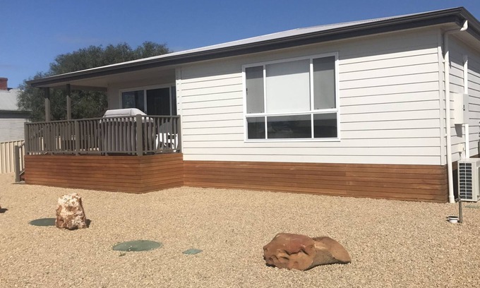 Clinton House | Sea Breeze - A Great Family Getaway