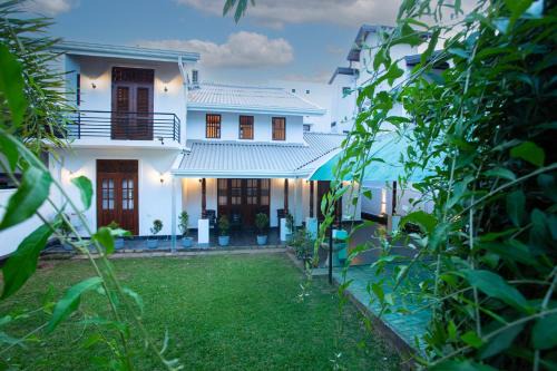 Kamburugamuwa Villa | Sea Breeze Coast - Stay
