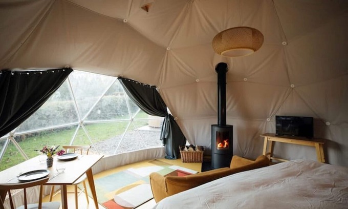 Lawrenny Cabin | Sea Campion - Luxury Dome with private hot tub, 15 mins from beaches