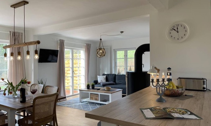 Hillgroven Apartment | Sea dike 1