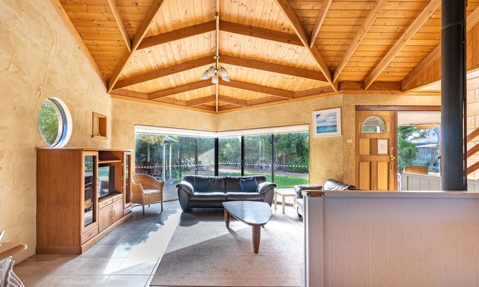 Prevelly House | Sea Esta | Stroll to the beach
