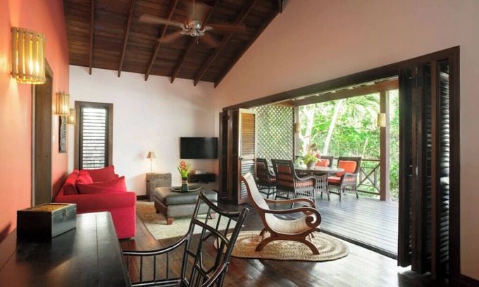 St. George's Apartment | Sea front cottage One bedroom.