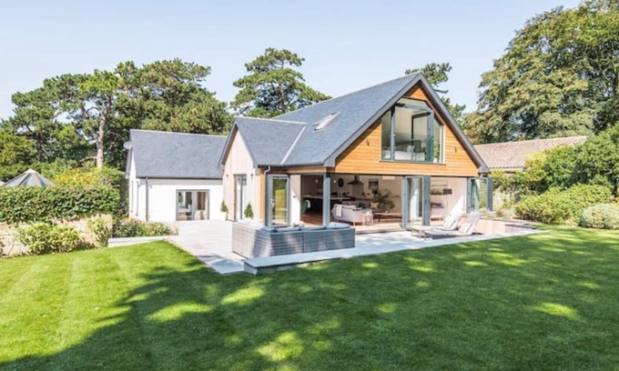 Weybourne House | Sea House: Stunning Luxury Home | Norfolk Coast