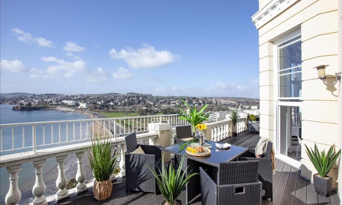 Torquay City Centre Apartment | Sea-la-vie, Astor House