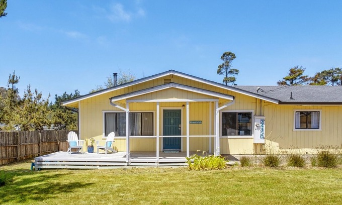 Cleone House | Sea La Vie - At the entrance to MacKerricher State Park and is in walking distance