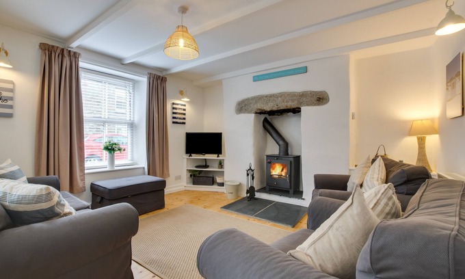 Porthleven House | Sea Salt Cottage - Two Bedroom House, Sleeps 4