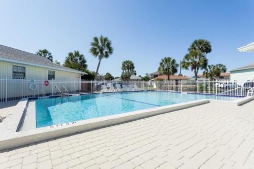 Surfcrest Village Apartment | Sea Urchin 39