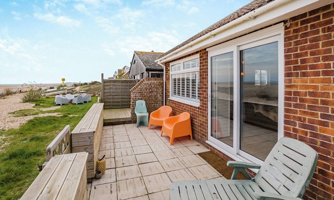 Pagham Cottage | Sea Urchins - UK48896