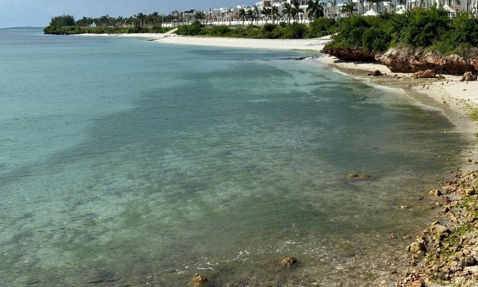 Stone Town House | Sea view, 3-bedrooms in fabulous Zanzibar with AC, WiFi and 24 hr security