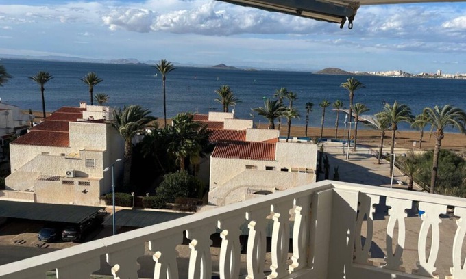 Playa Honda Apartment | Sea View, 4th-floor Apartment, 25m from the beach with free Wi-Fi and a lift.