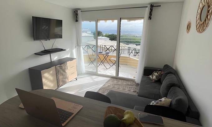 Fontaine de Moutte Apartment | Sea view apartment - near CHU - HADAYALI