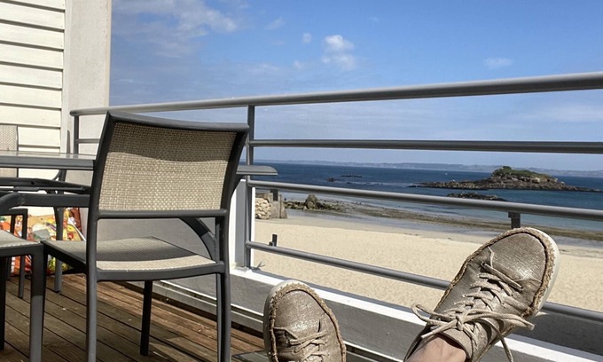 Treboul Apartment | Sea view apartment, direct beach access, sleeps 4
