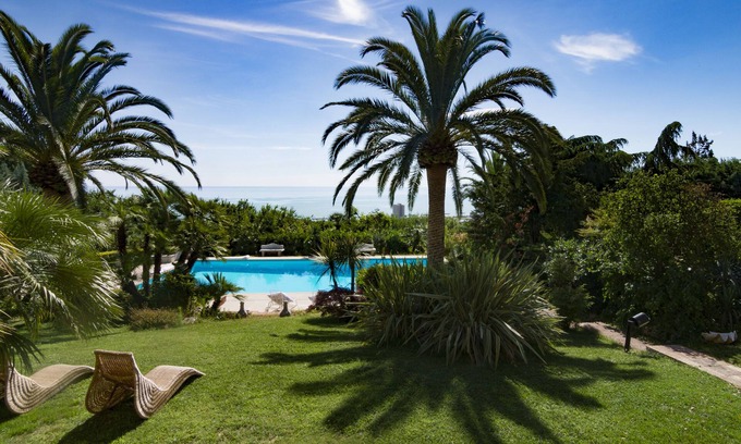 Casabianca di Fermo Apartment | Sea view apartment with large garden and panoramic pool - VillaCapodarco