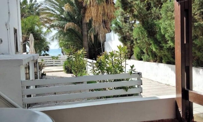 Pyla Apartment | Sea view ground floor apartment 20 seconds walk from the beach!