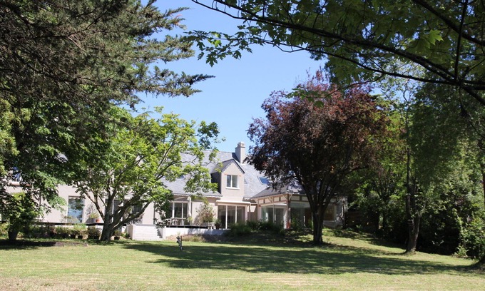 Saint-Nazaire House | Sea view rental, sleeps 2 to 6 in charming, seafront property.