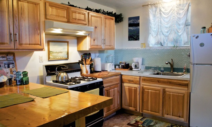 Downtown Anchorage Apartment | Sea Wolf Inn, A little bit of Home right here in Alaska.