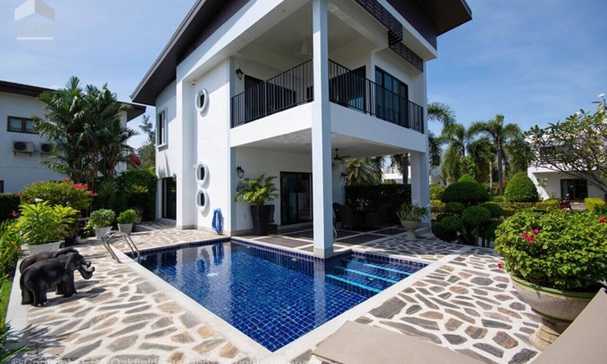 Kram Villa | Seabreeze Villa