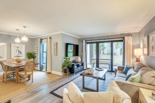 Seabrook Island Apartment | Seabrook Island Condo about Half-Mi to Beach!