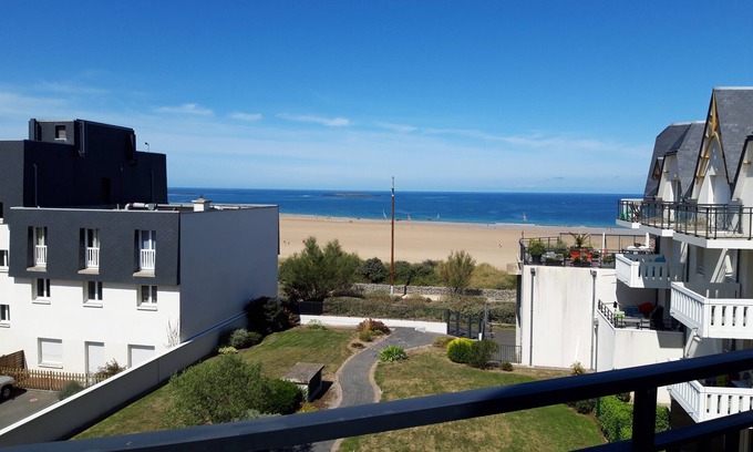Sables-d'Or-les-Pins Apartment | Seafront duplex in Les Sables d'OR