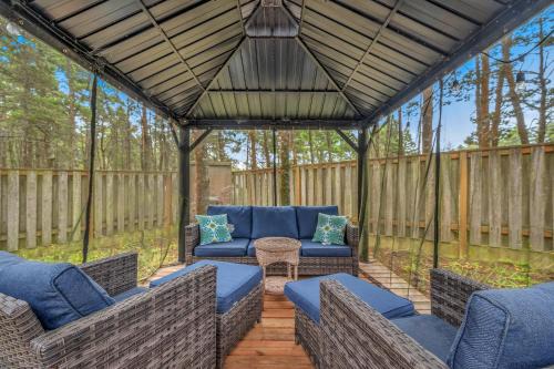 Shorepine Village House | Seahorse Landing