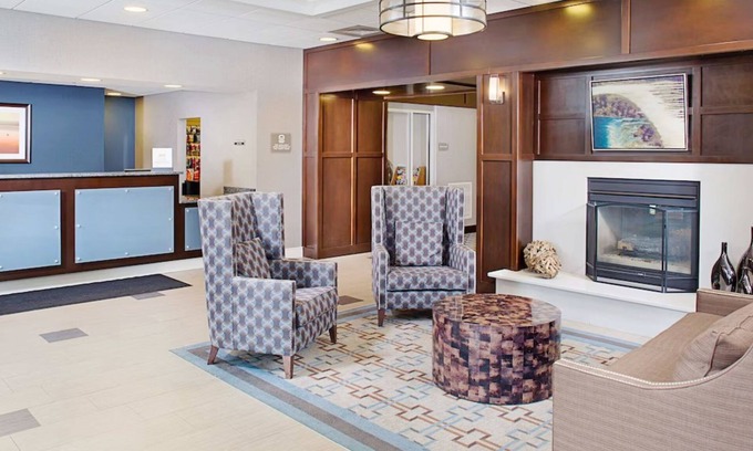 Manchester Condo | Seamless Stay in Manchester: Close to the Airportn