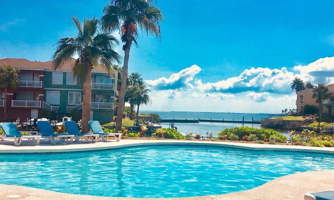 Laguna Vista House | Seas the Day- 4 HV